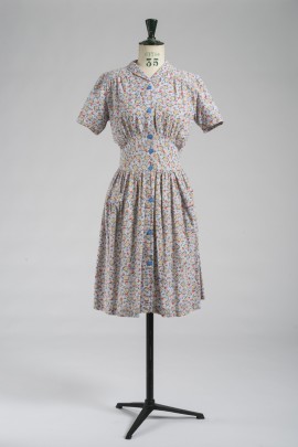 235-robe-tablier-1940-1