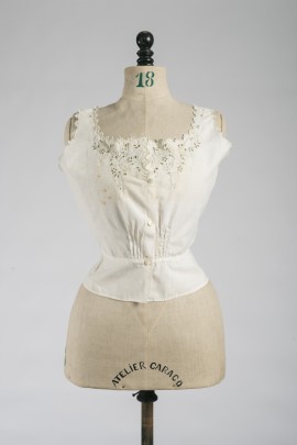 247-cache-corset-fin-XIXe-1
