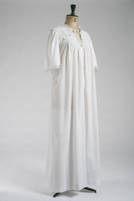 264-chemise-de-nuit-1900-1