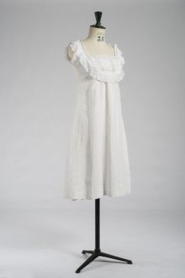 217-chemise-de-nuit-a-plastron-1
