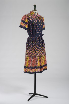 237-robe-1970-2