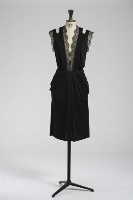 245-robe-dentelle-1