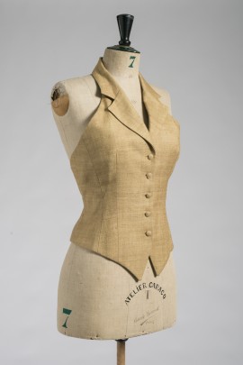 1955-2F-R5-gilet-dos-nu-2